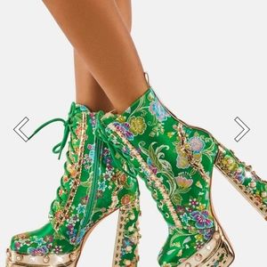 GREEN PLATFORM BOOTS by AZALEA  WANG